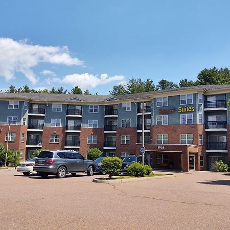 Smart Suites On The Hill Саут-Бёрлингтон Экстерьер фото